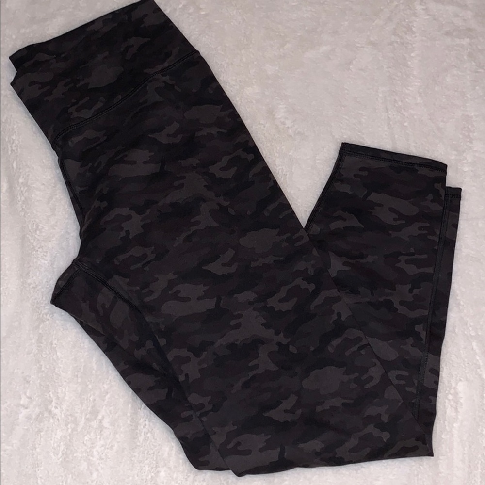 Fabletics camo leggings